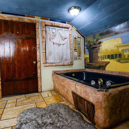 Castle Wood Theme Cottages- Couples Only Big Bear Lake Kültér fotó