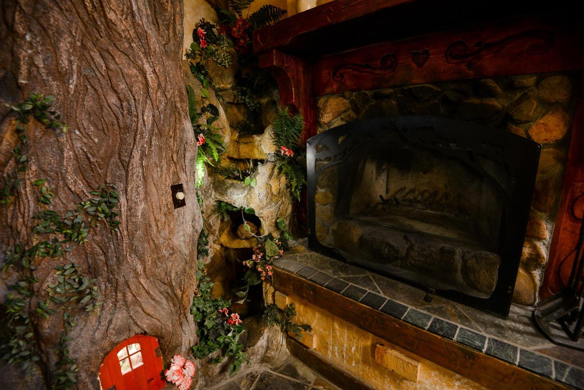 Castle Wood Theme Cottages- Couples Only Big Bear Lake Kültér fotó