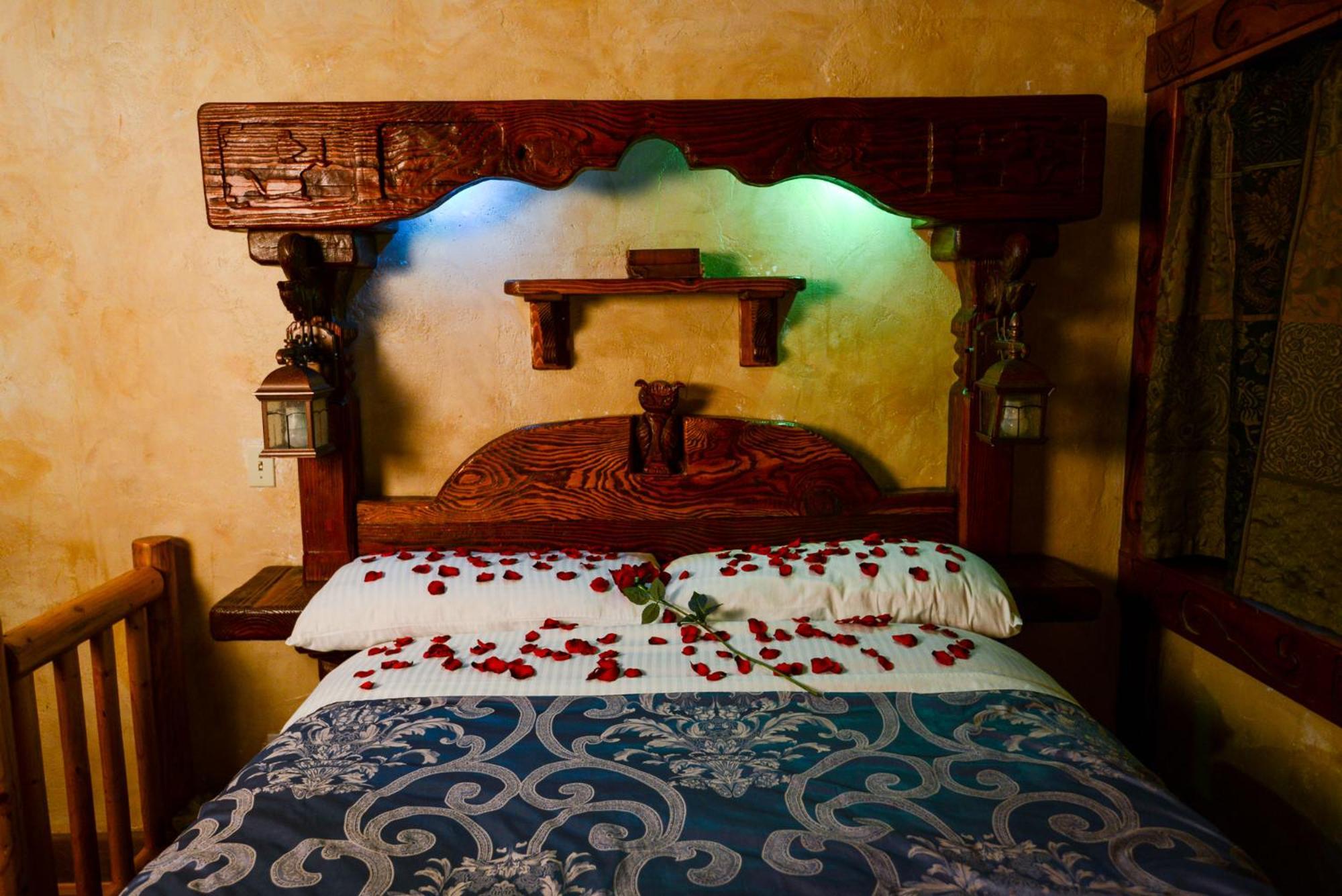 Castle Wood Theme Cottages- Couples Only Big Bear Lake Kültér fotó