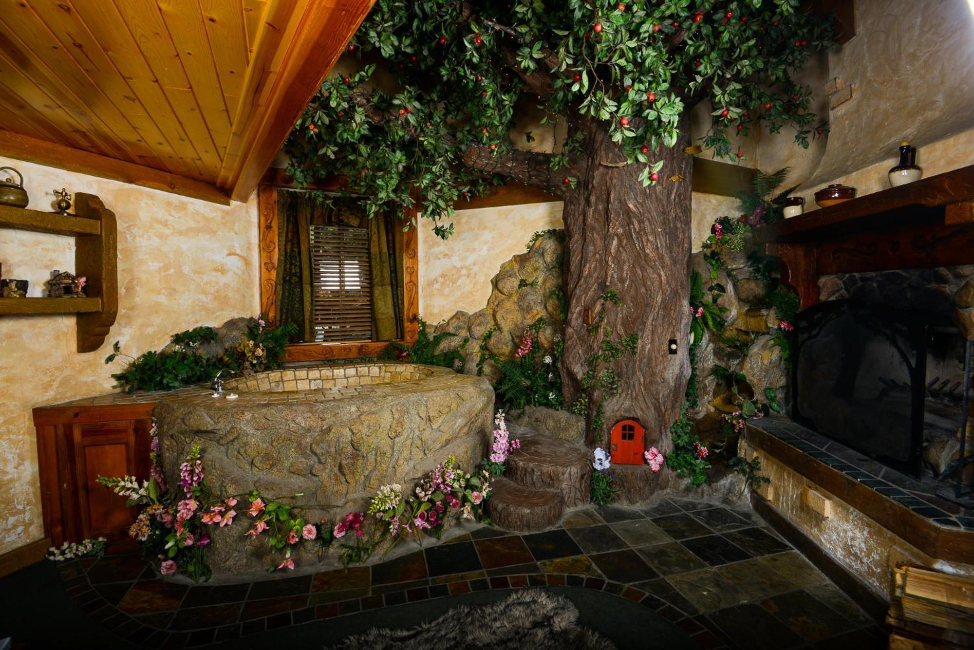 Castle Wood Theme Cottages- Couples Only Big Bear Lake Kültér fotó